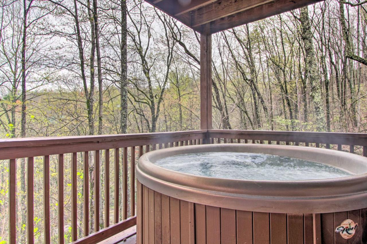 Holiday home Sanctuary Hot Tub, Pool Table And Deck! *