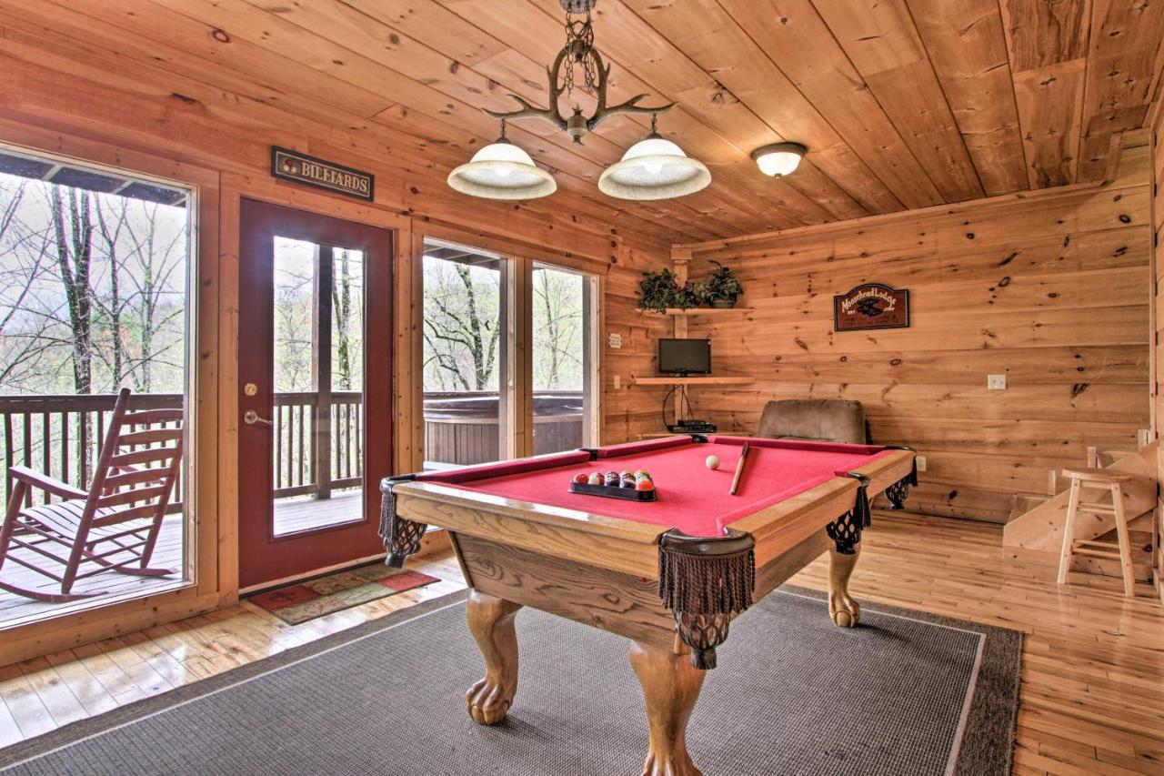 Holiday home Sanctuary Hot Tub, Pool Table And Deck! *